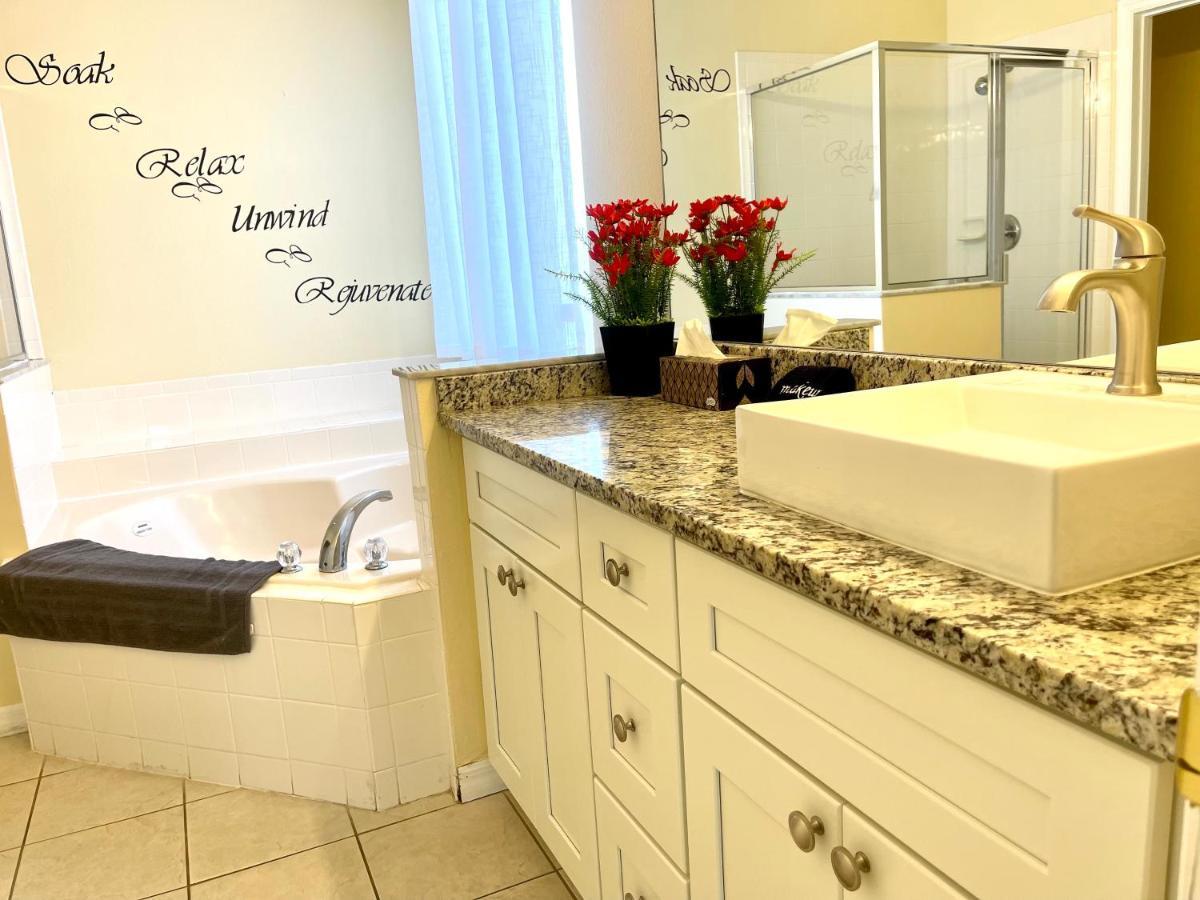 Disney Dream With Hot Tub, Pool, Xbox, Games Room, Lakeview, 10 Min To Disney, Clubhouse Kissimmee Buitenkant foto